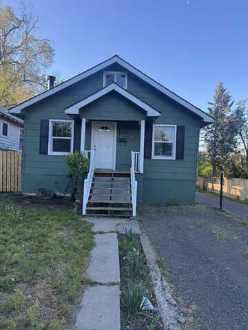 1936 Fremont Street, Klamath Falls, OR 97601