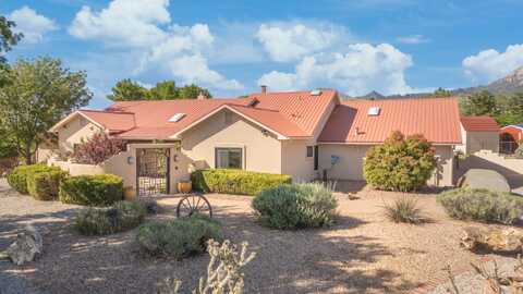 11351 MODESTO Avenue NE, Albuquerque, NM 87122