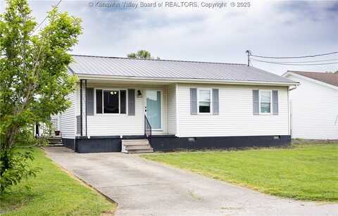 3228 Putnam Avenue, Hurricane, WV 25526