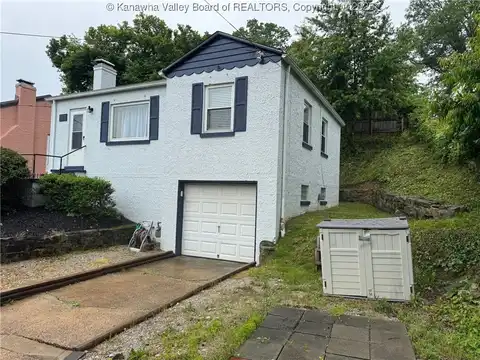 703 Bendview Drive, Charleston, WV 25314