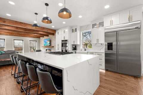 6401 MEADOW HILLS Street NE, Albuquerque, NM 87111