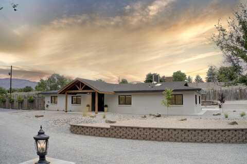 210 Josefita Road NE, Albuquerque, NM 87113