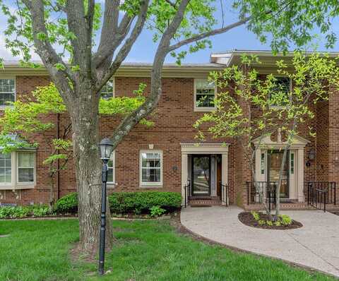 400 Redding Road, Lexington, KY 40517