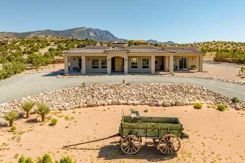 84 Camino Redondo, Placitas, NM 87043