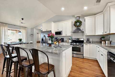 7021 TAMPICO Road NE, Rio Rancho, NM 87144