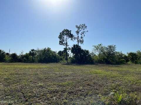 1915 NW 27th Place, Cape Coral, FL 33993