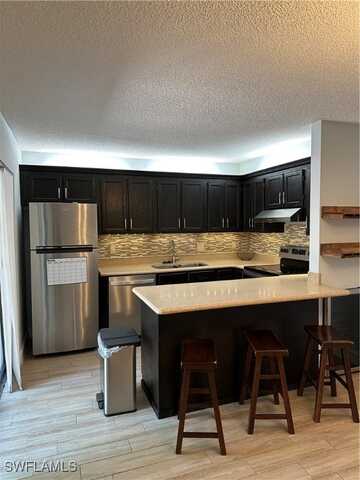 5226 Cedarbend Drive, Fort Myers, FL 33919