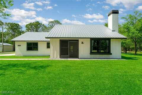 11590 Fox Hill Road, North Fort Myers, FL 33917