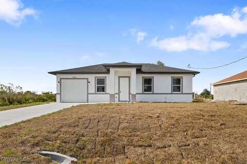 2902 61st Street W, Lehigh Acres, FL 33971