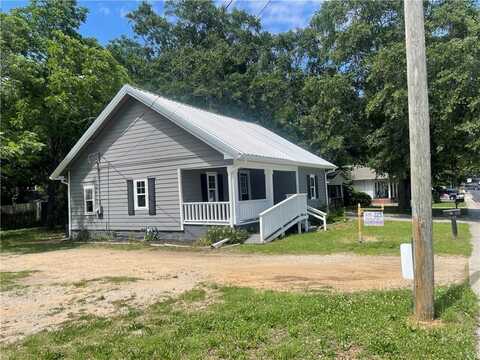 74 Martin Luther King Jr Drive, Winder, GA 30680