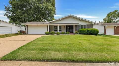 2580 Yorkshire Drive, Florissant, MO 63033