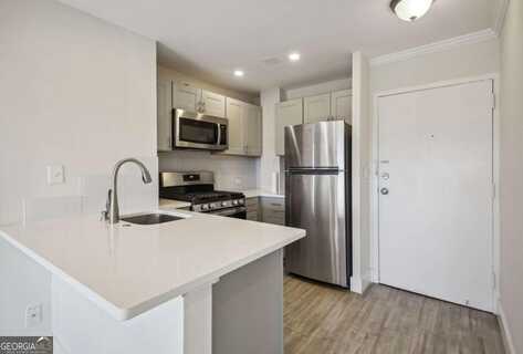 2285 Peachtree, Atlanta, GA 30309