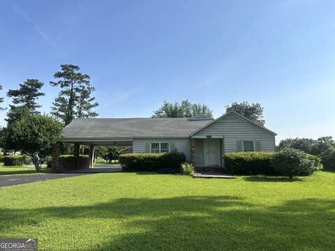 901 4th Street, Adel, GA 31620