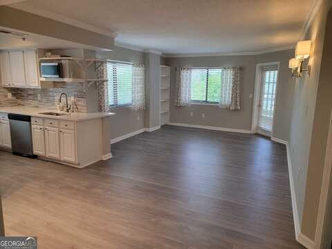 795 Hammond Drive, Atlanta, GA 30328
