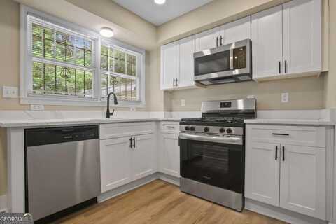 556 HOLLY, Atlanta, GA 30318