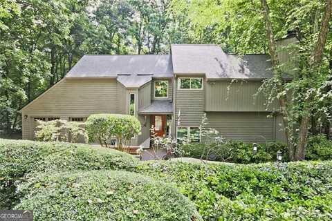 4246 Loch Highland, Roswell, GA 30075