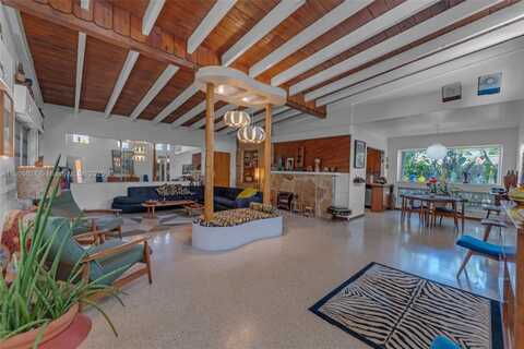 1895 SW 25th St, Miami, FL 33133