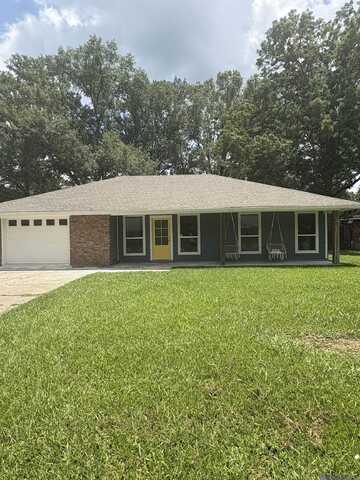 15424 Country Rd, Greenwell Springs, LA 70739