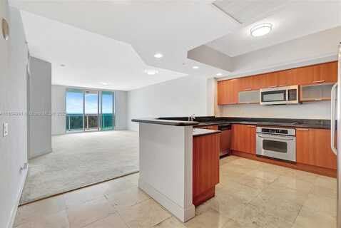 14951 Royal Oaks Ln, North Miami, FL 33181
