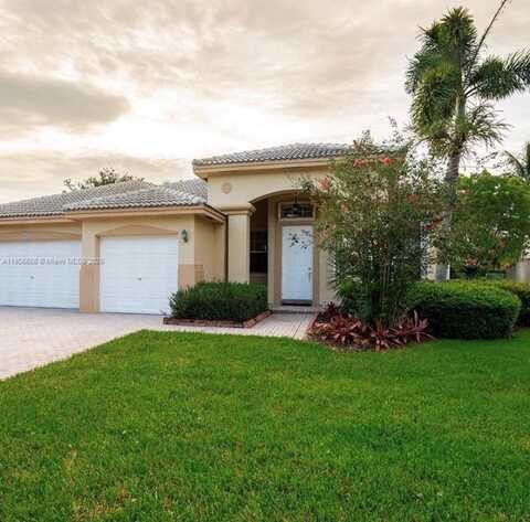 998 NW 167th Ter, Pembroke Pines, FL 33028