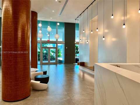 350 S Miami Ave, Miami, FL 33130
