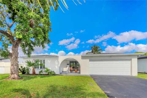 2001 NW 93rd Ln, Sunrise, FL 33322