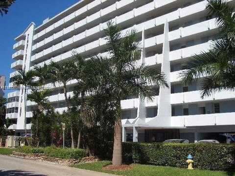 3703 NE 166th St, North Miami Beach, FL 33160