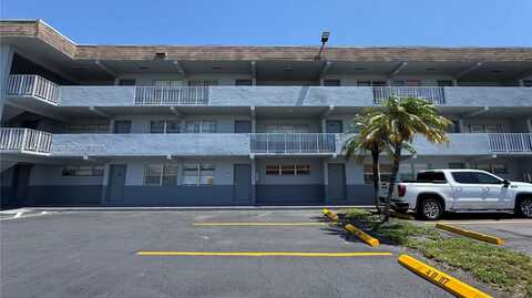 11195 SW 1st St, Sweetwater, FL 33174