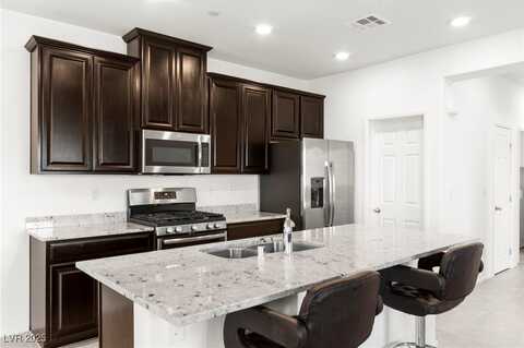 2495 Sunflower Days Avenue, North Las Vegas, NV 89031