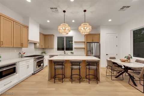 2921 Guillemot Avenue, North Las Vegas, NV 89084