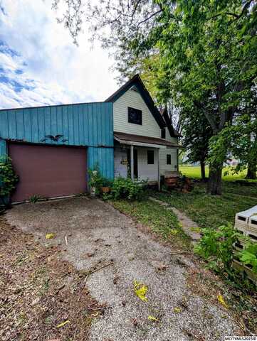 404 S Main, MARBLE ROCK, IA 50653