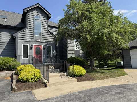 1300 Winding Ridge Lane, Valparaiso, IN 46383