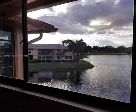 9873 N Belfort Cir, Tamarac, FL 33321