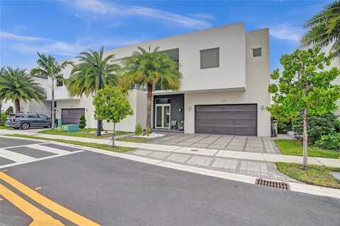 9995 NW 75th St, Doral, FL 33178