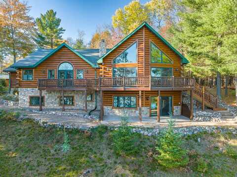 3717 CHAIN O LAKES RD, Eagle River, WI 54521