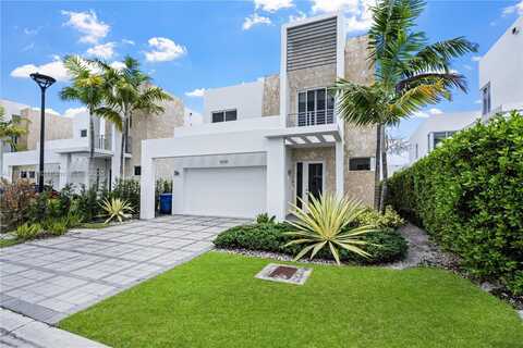 10330 NW 68th St, Doral, FL 33178