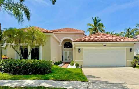 388 Carrington Dr, Weston, FL 33326