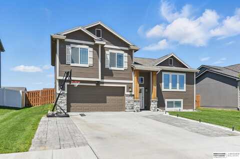 7164 N 167th Street, Bennington, NE 68007