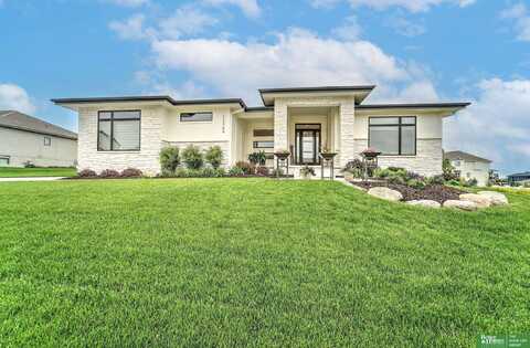 12369 Cooper Street, Papillion, NE 68046