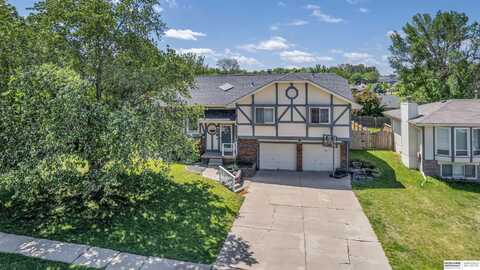 3507 Lookingglass Drive, Bellevue, NE 68123