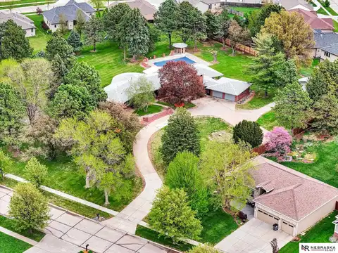 6844 Laurent Circle, Lincoln, NE 68526
