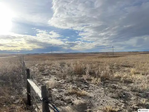 187.62 ACRES 14 Miles West of Valentine, Valentine, NE 69201