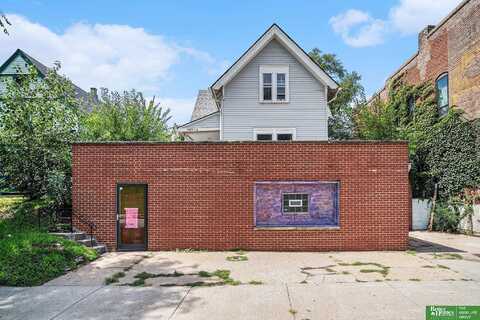 1320 N 40 Street, Omaha, NE 68131
