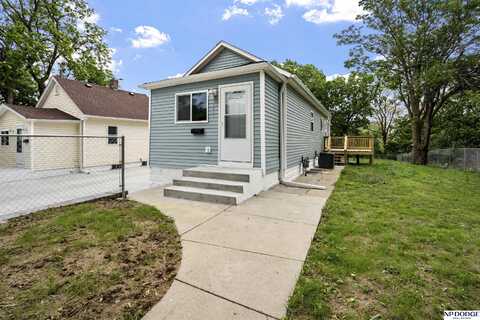 5437 S 18th Street, Omaha, NE 68107