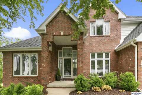 910 West Centennial Road, Papillion, NE 68046