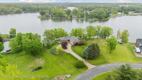 10949 Lakeside Drive, Perrinton, MI 48871