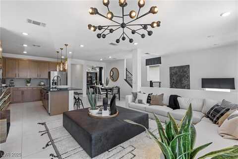 7977 Texas Hills Street, Las Vegas, NV 89113