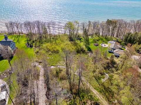 4314 High Point Beach Rd, Port Washington, WI 53074