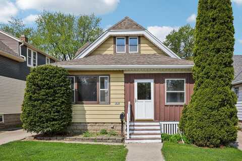 3859 S Whitnall Ave, Milwaukee, WI 53207