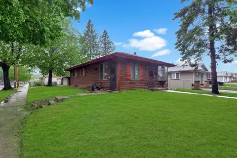 5803 N 77th St, Milwaukee, WI 53218